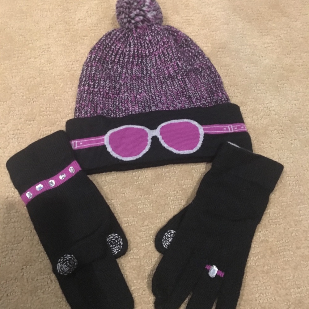 Marc Marc Jacobs Beanie and Gloves Set
